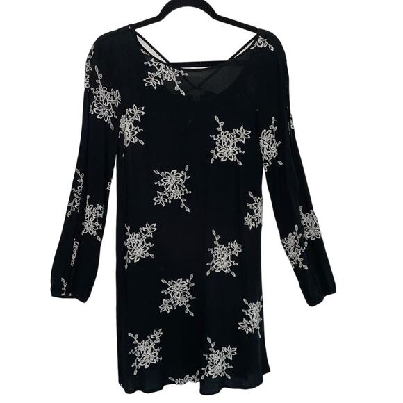 Xhilaration Black with Embroidered Flowers Split Sleeve Gauzy Mini Dress Large - Picture 1 of 9